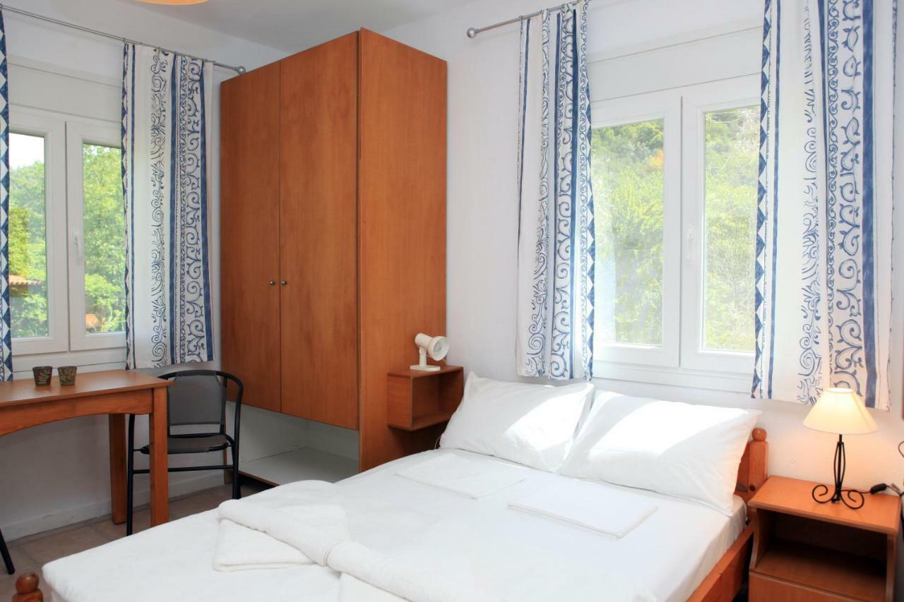 O Pyrgos Accommodations Panormos  Ngoại thất bức ảnh
