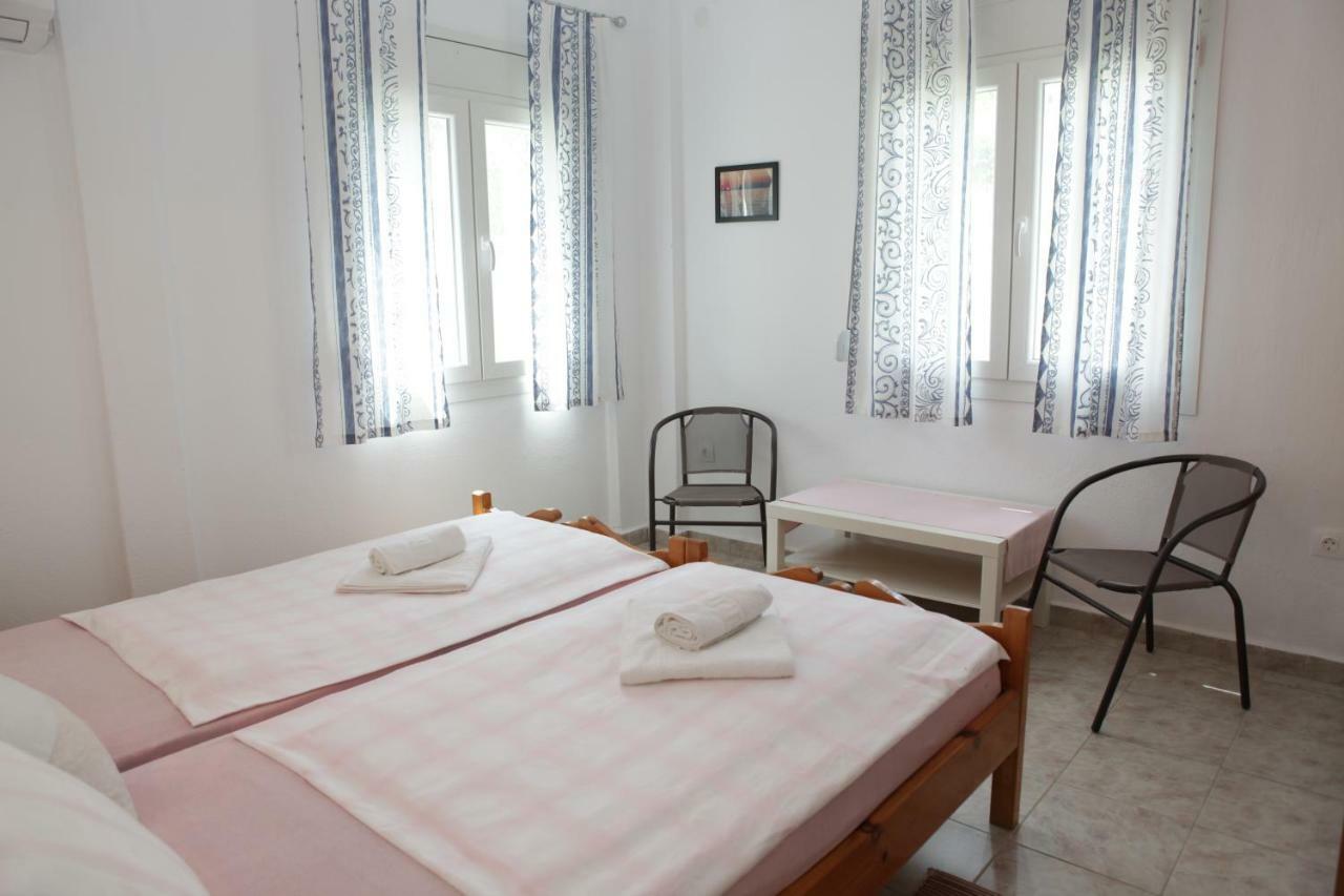 O Pyrgos Accommodations Panormos  Ngoại thất bức ảnh