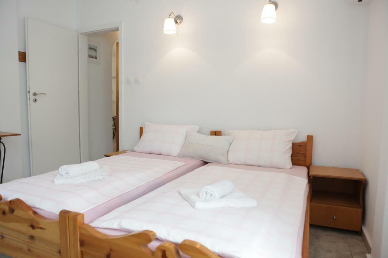 O Pyrgos Accommodations Panormos  Ngoại thất bức ảnh